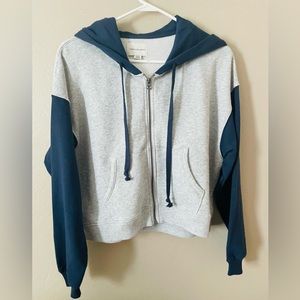 American Eagle outfitters cropped zip up blue grey hoodie, size small